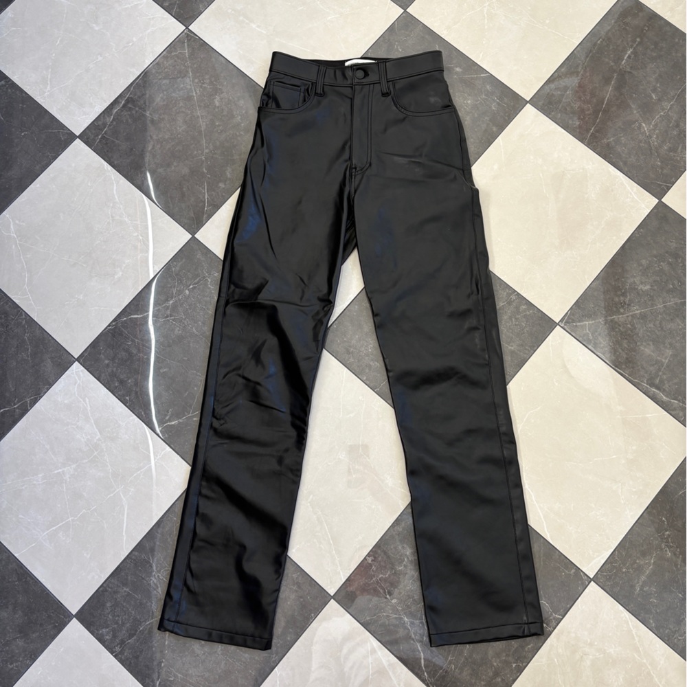 Abercrombie & Fitch 90’s Straight Ultra High Rise Leather Pants